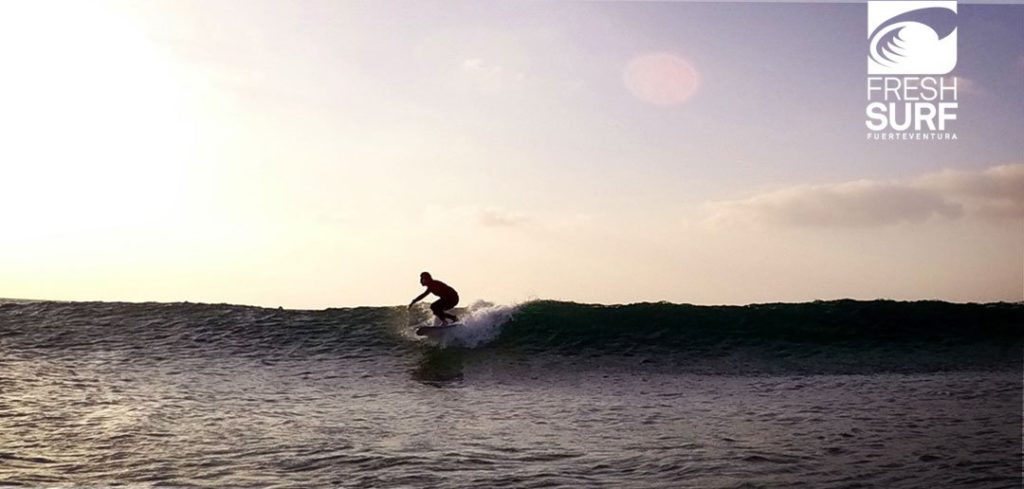 Maximized Barrel Time Today und Sunset Session am Beach Break in El Cotillo, Fuerteventura