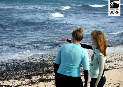 Wellenbegutachtung und Spoterklärung an der Punta Blanca auf Fuerteventura