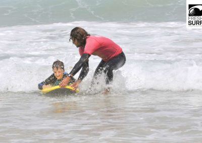 Surfschüler am Strand