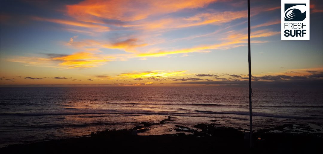 Perfect sunset on the beach – die schönsten Bilder aus unsrem Surfcamp der KW 11