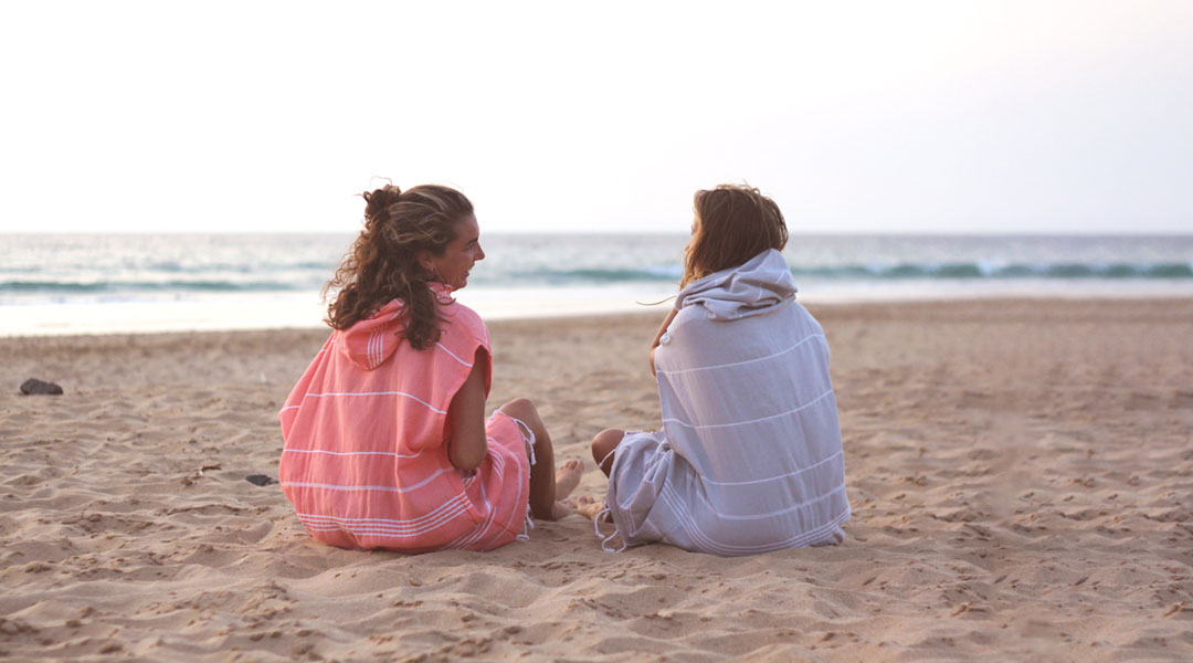 tropical-surf-ponchos