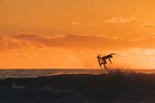 Surfer-in-sunset_©Rambo