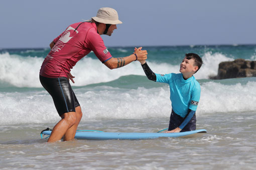Kinder-lernen-Surfen