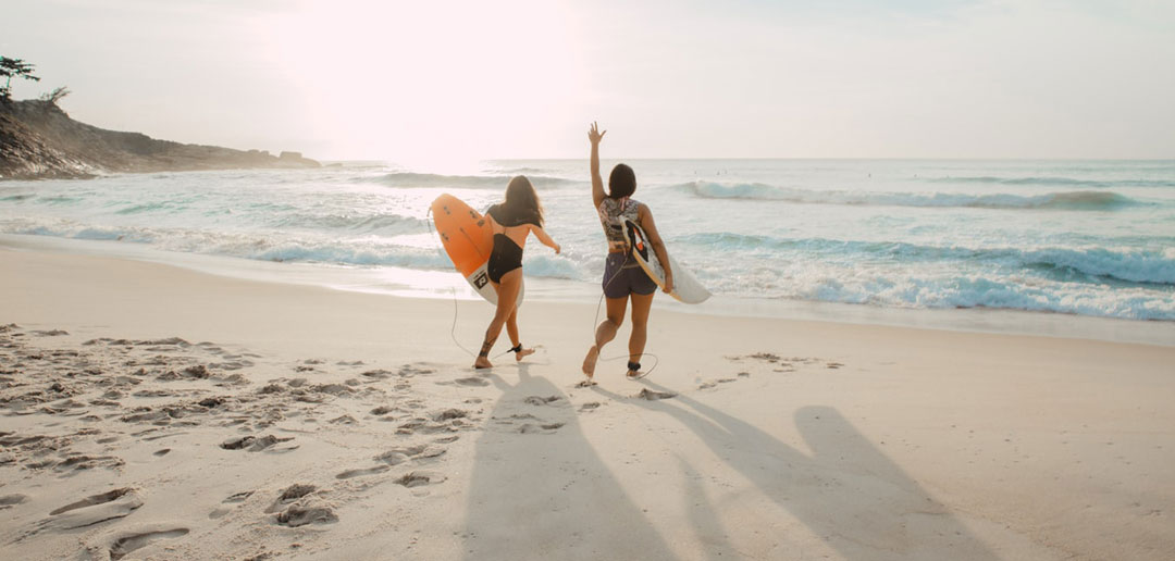 Surf Buddy – Wo lerne ich am besten andere Surfer kennen?