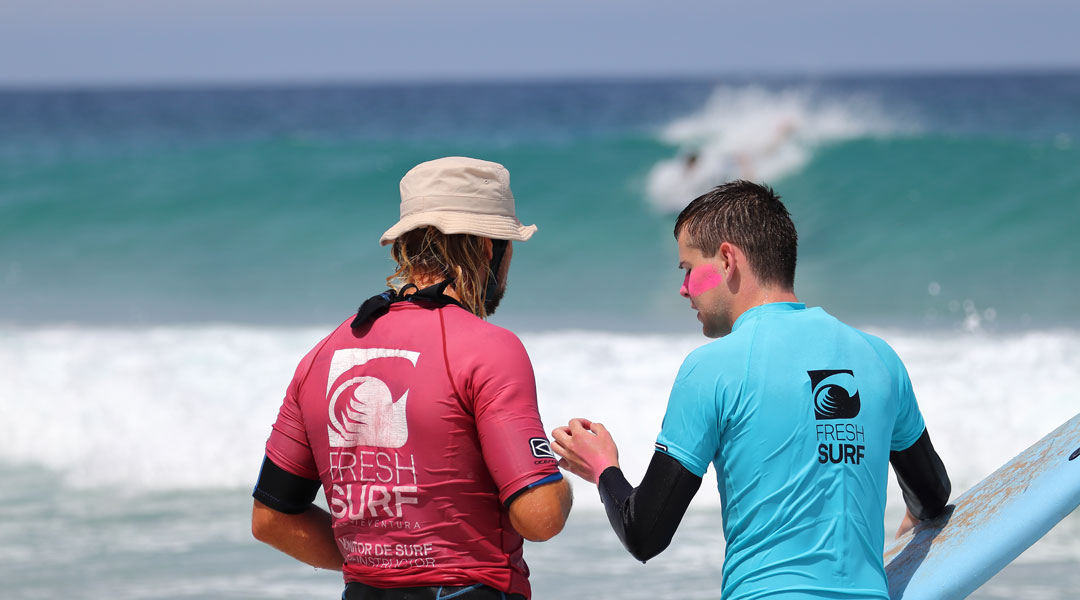 surfkurs fuerteventura - kompetente surflehrer