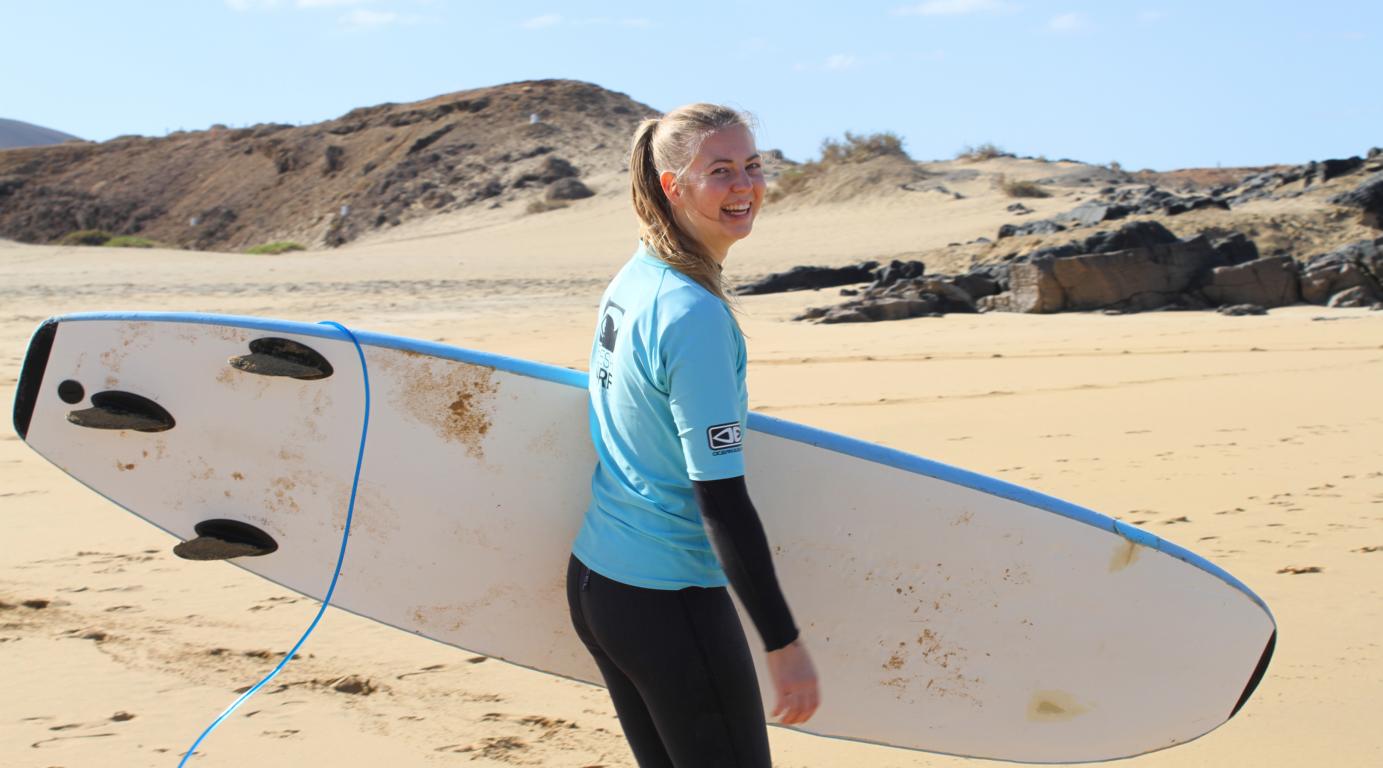 Surfen-ElCotillo-gluecklich Surfen-ElCotillo-gluecklich