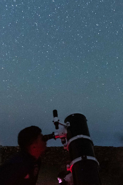 Sterne-beobachten-TeleskopBlick