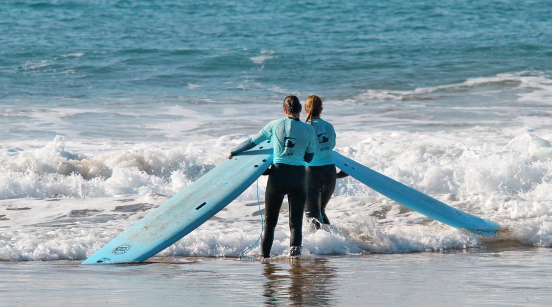 Surfen Fuerteventura Jahreszeit couple