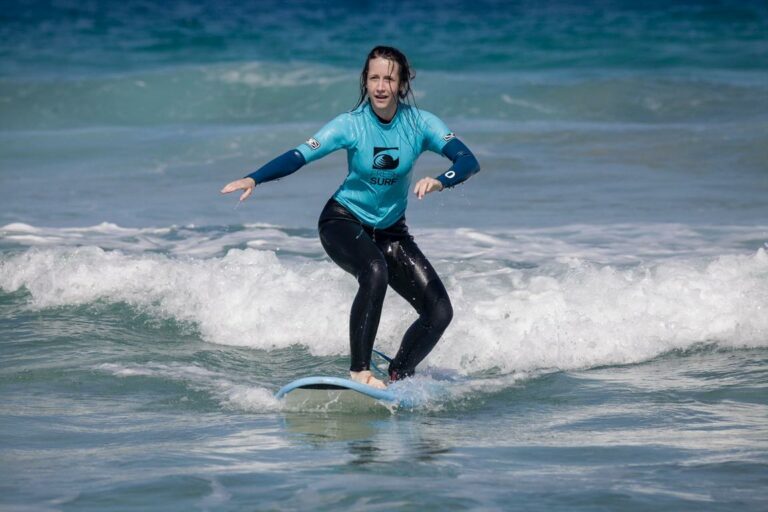 First surf lesson - 1 day of surfing 5 schnupperkurs surfen fuerteventura