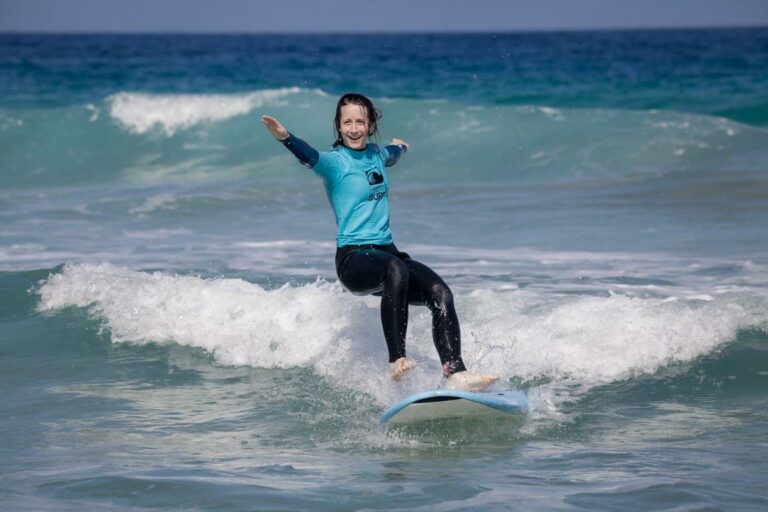 First surf lesson - 1 day of surfing 4 surfen lernen einsteigerkurs surfen