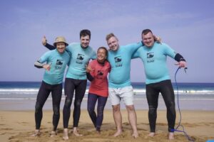 surfkurs für anfänger gruppe