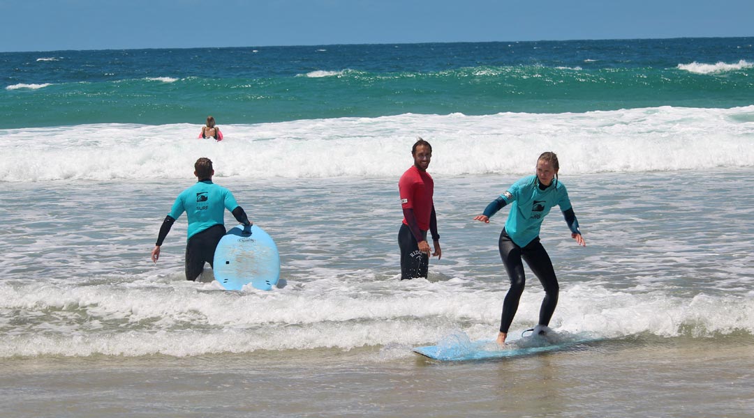 surfkurs im mai - anfängersurfkurs am strand in cotillo