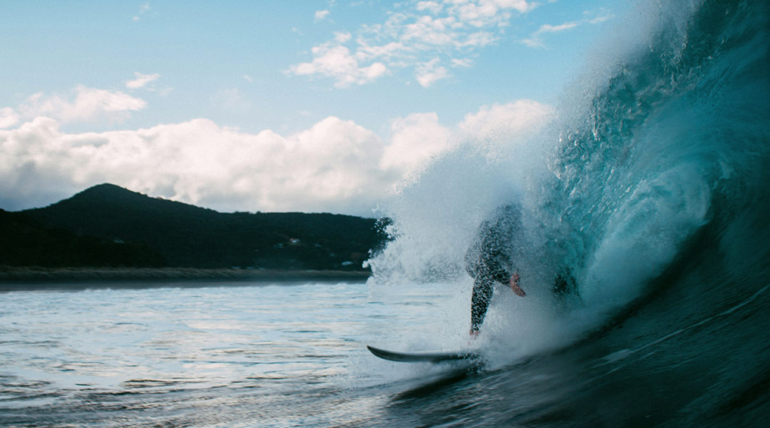 mentaltraining und atemtechniken für surfer - kopf in der welle