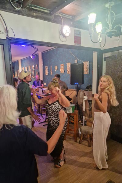 surfcamp-im-september-party-2