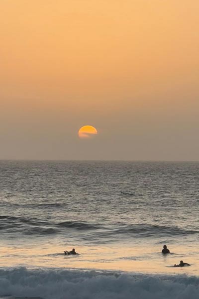 surfcamp-im-september-surf