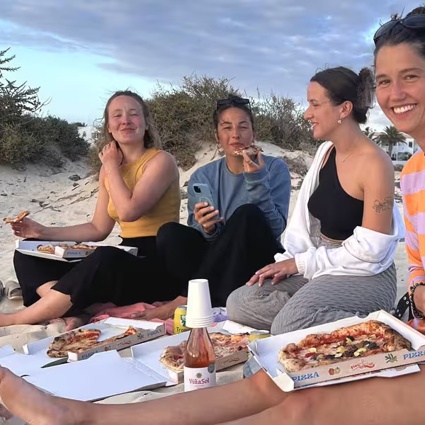 surfcamp-el-cotillo-pizza-night