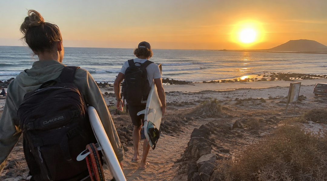 Surfcamp Fuerteventura | Surfen lernen El Cotillo 18 surfing-on-a-small-budget-surf-trip